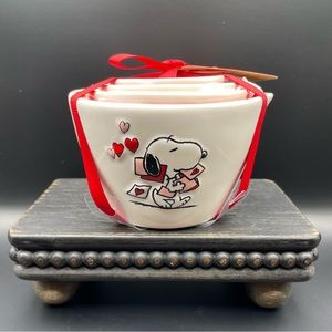 A CHARLIE BROWN VALENTINE Rae Dunn Measuring Cups